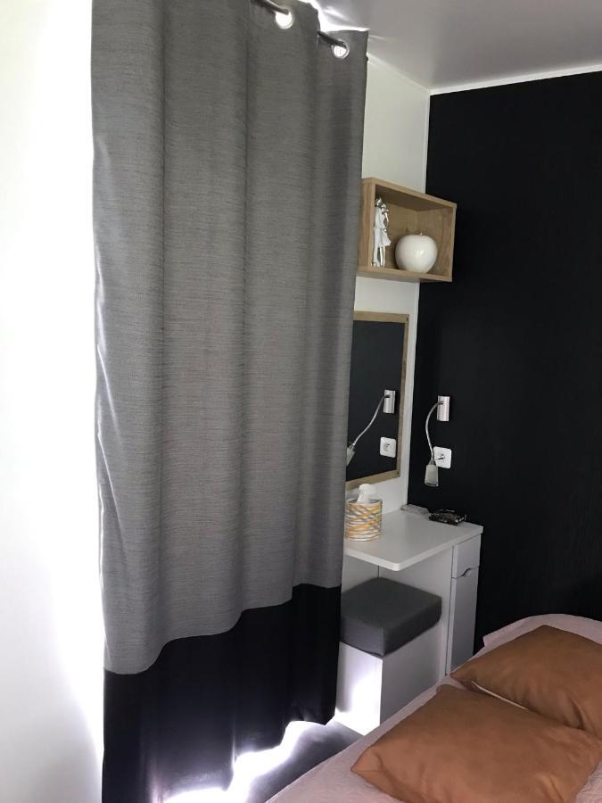 L Oree Du Bois Moncheux Buitenkant foto